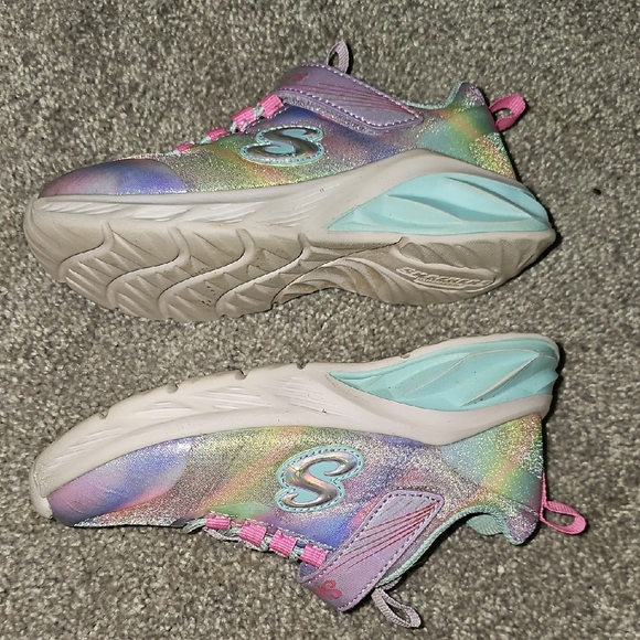 TT2🔹️Skechers Kids' Multicolor Sparkle Sneakers - Picture 5 of 8